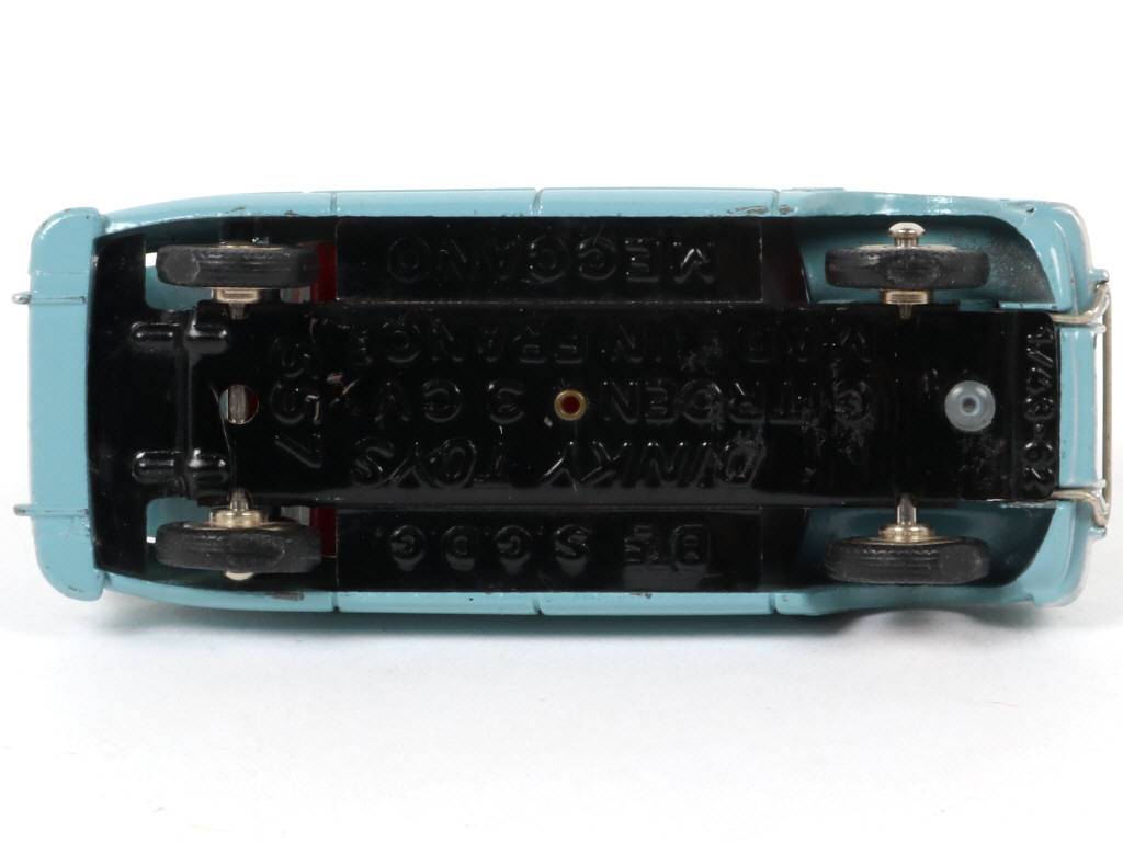 Lot 210 - DINKY TOYS (FRANCE) (1)