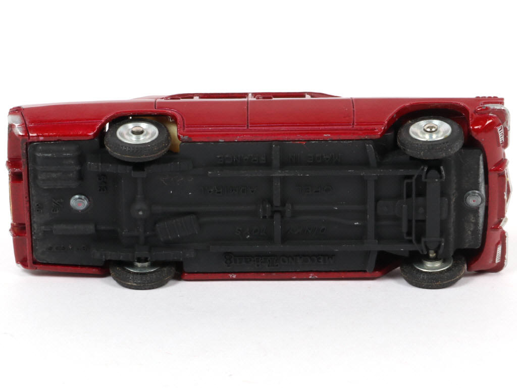 Lot 224 - DINKY TOYS (FRANCE) (1)