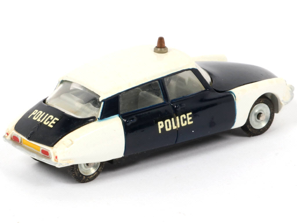 Lot 194 - DINKY TOYS (FRANCE) (1)