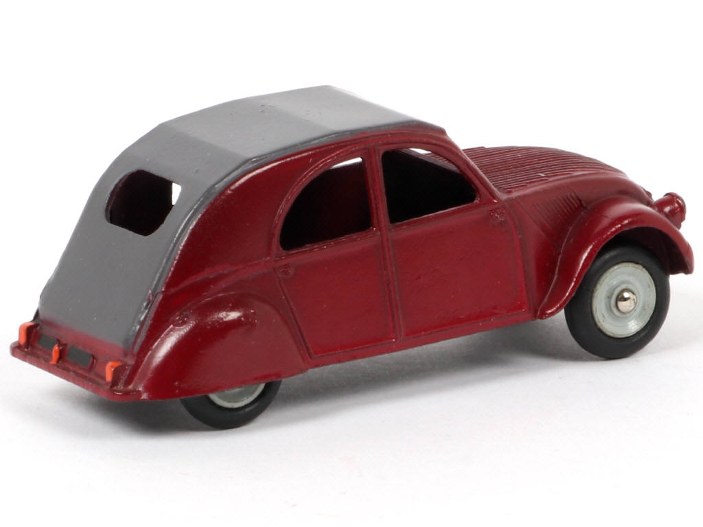 Lot 202 - DINKY TOYS (FRANCE) (1)