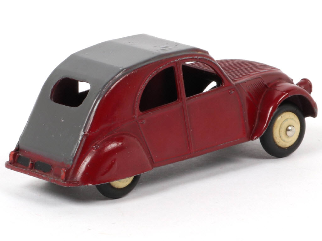 Lot 199 - DINKY TOYS (FRANCE) (1)