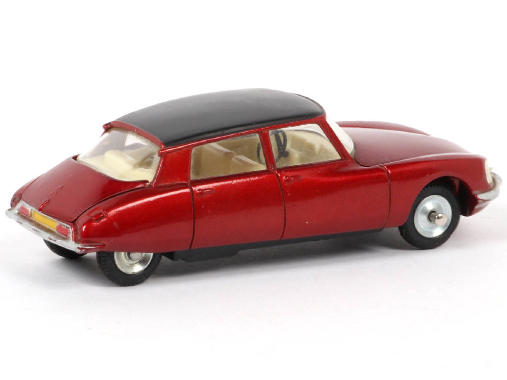 Lot 197 - DINKY TOYS (FRANCE) (1)