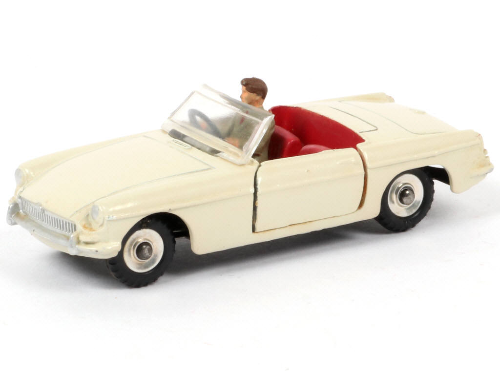 Lot 96 - DINKY TOYS (GB) (1)