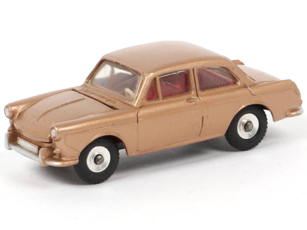 Lot 106 - DINKY TOYS (GB) (1)