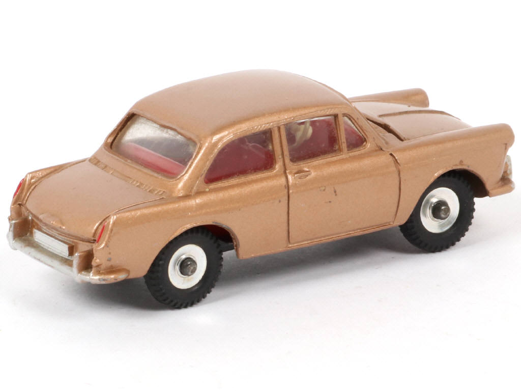 Lot 106 - DINKY TOYS (GB) (1)