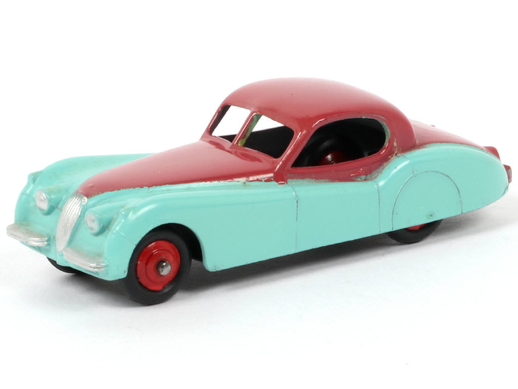 Lot 111 - DINKY TOYS (GB) (1)