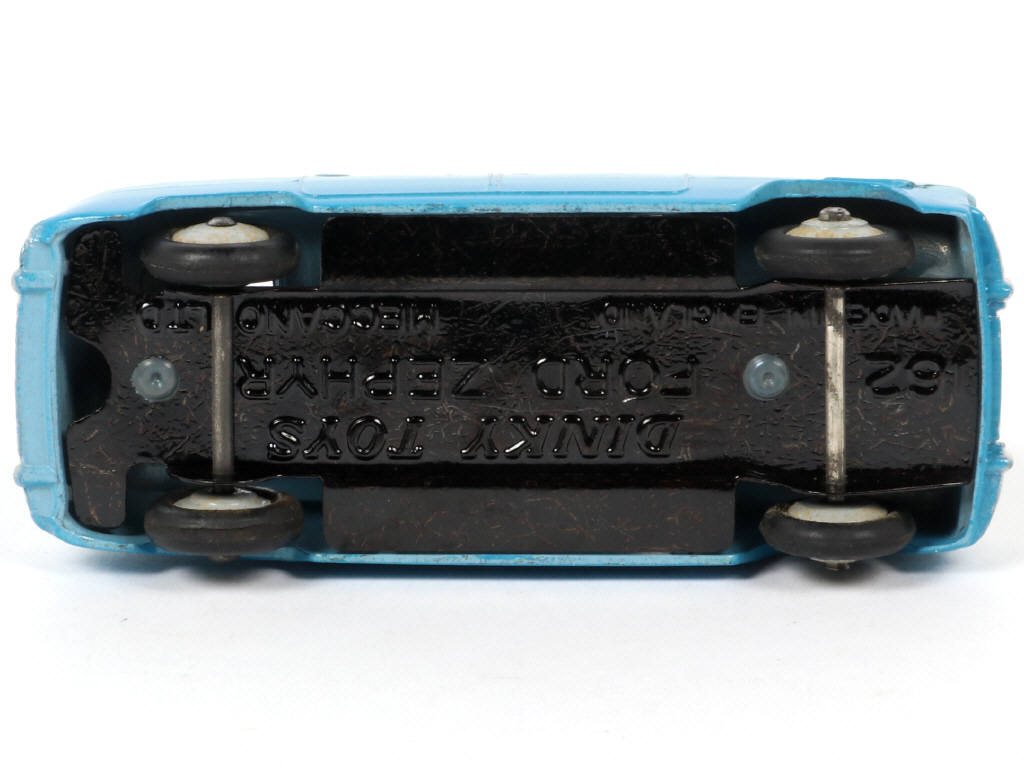 Lot 115 - DINKY TOYS (GB) (1)