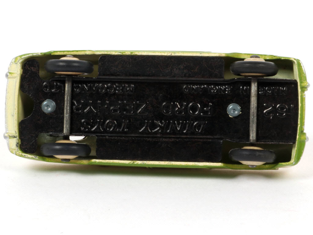 Lot 116 - DINKY TOYS (GB) (1)
