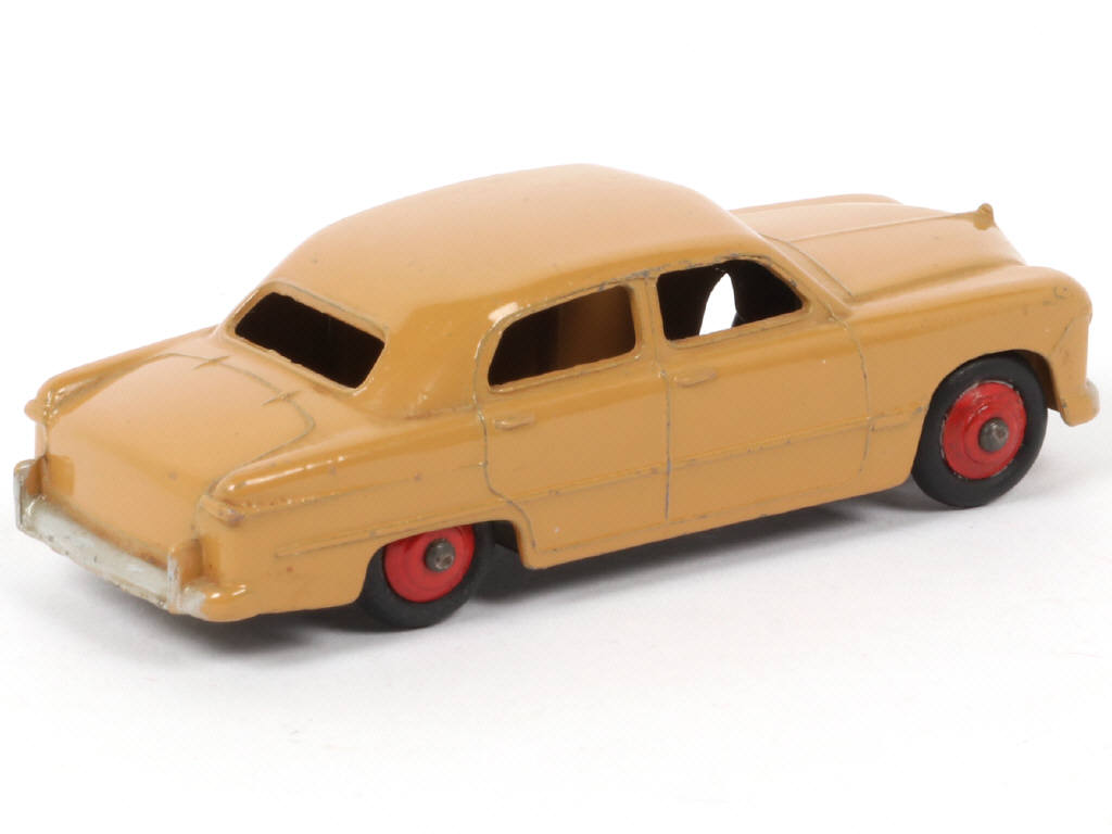 Lot 104 - DINKY TOYS (GB) (1)
