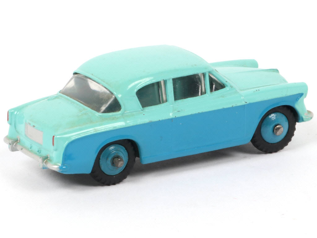 Lot 118 - DINKY TOYS (GB) (1)