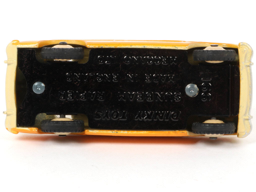 Lot 119 - DINKY TOYS (GB) (1)