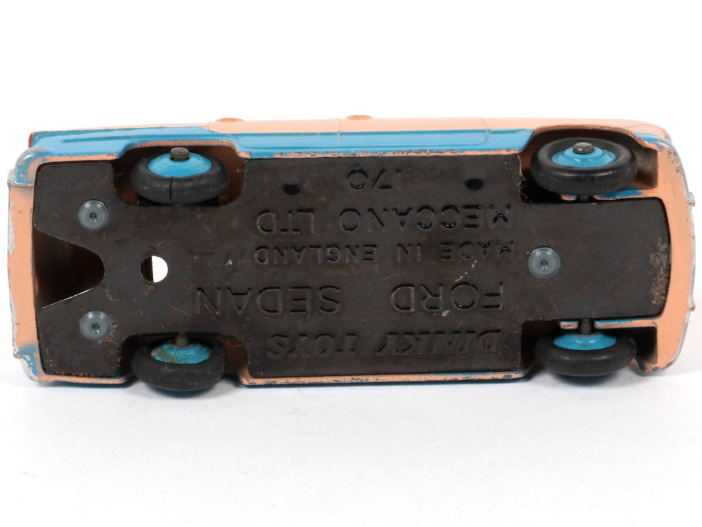 Lot 125 - DINKY TOYS (GB) (1)