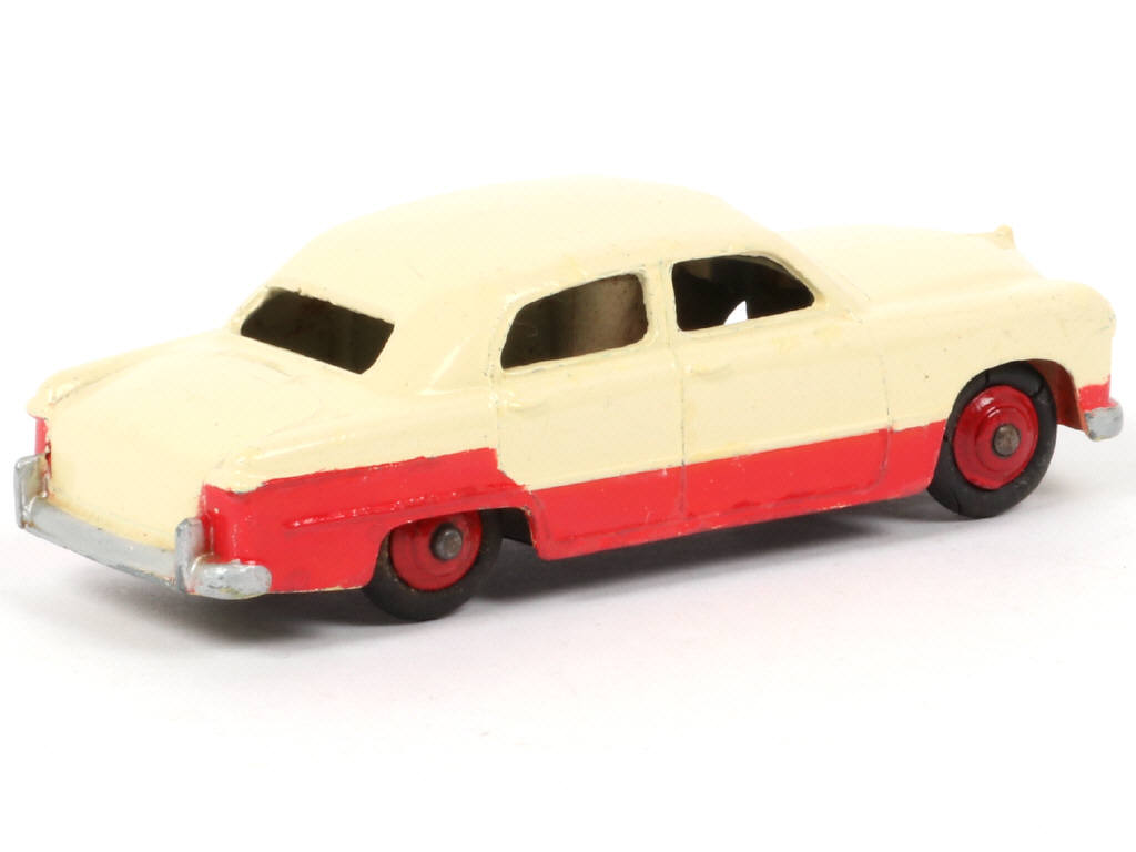 Lot 127 - DINKY TOYS (GB) (1)