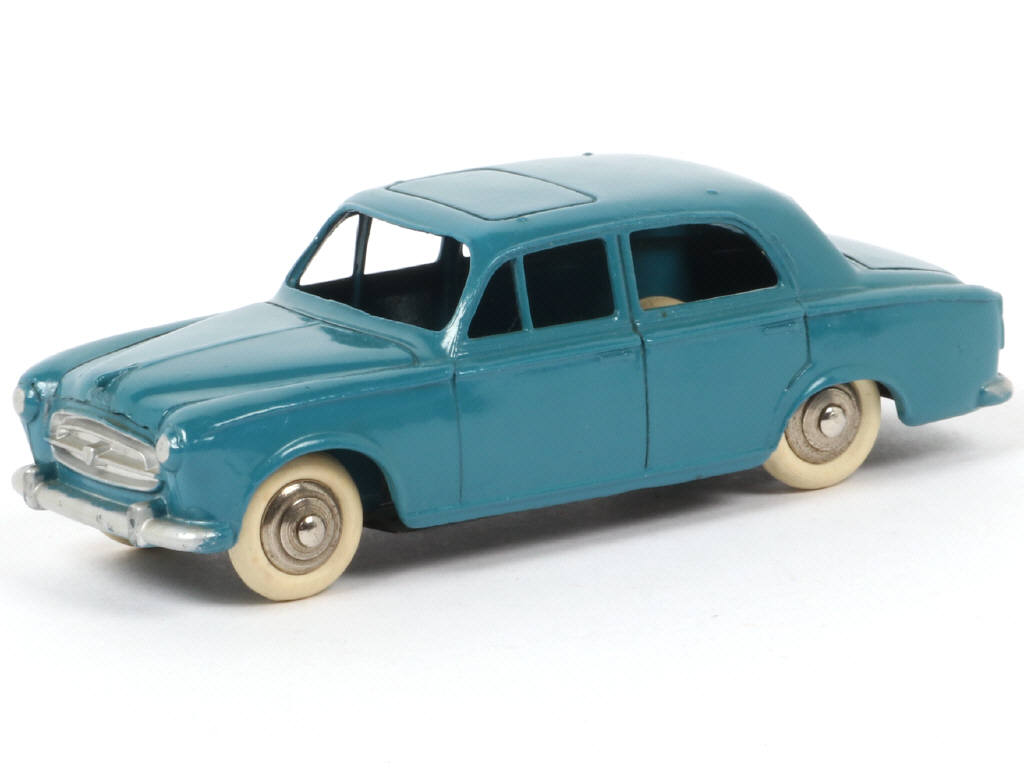 Lot 185 - DINKY TOYS (FRANCE) (1)