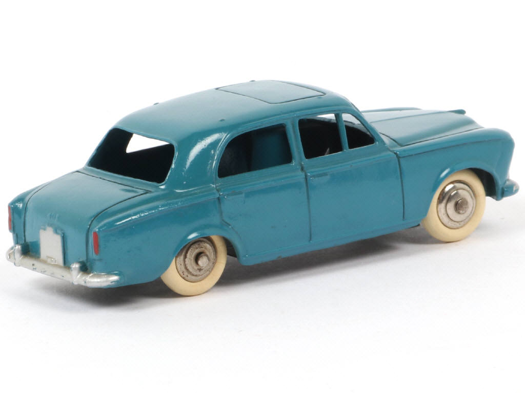 Lot 185 - DINKY TOYS (FRANCE) (1)