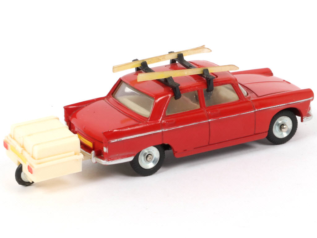 Lot 114 - DINKY TOYS (FRANCE) (1)