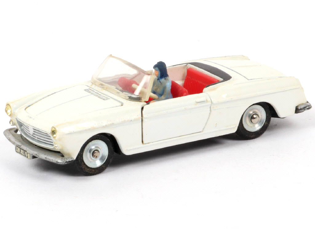 Lot 108 - DINKY TOYS (FRANCE) (1)