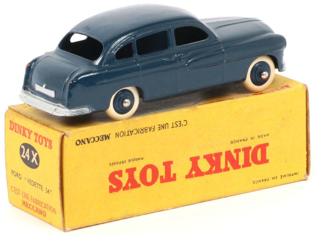 Lot 137 - DINKY TOYS (FRANCE) (1)