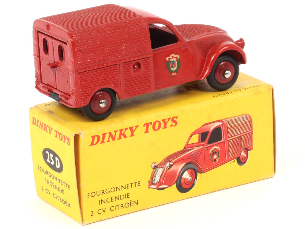 Lot 141 - DINKY TOYS (FRANCE) (1)