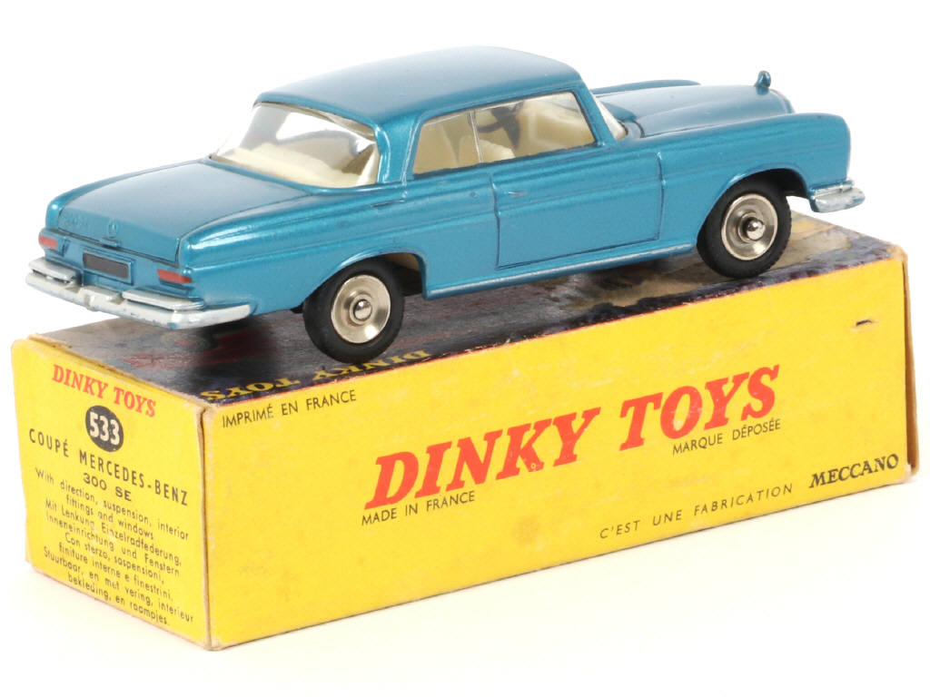 Lot 158 - DINKY TOYS (FRANCE) (1)