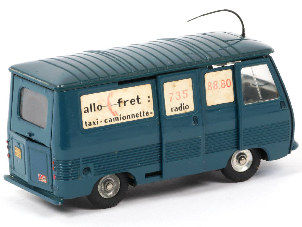 Lot 188 - DINKY TOYS (FRANCE) (1)