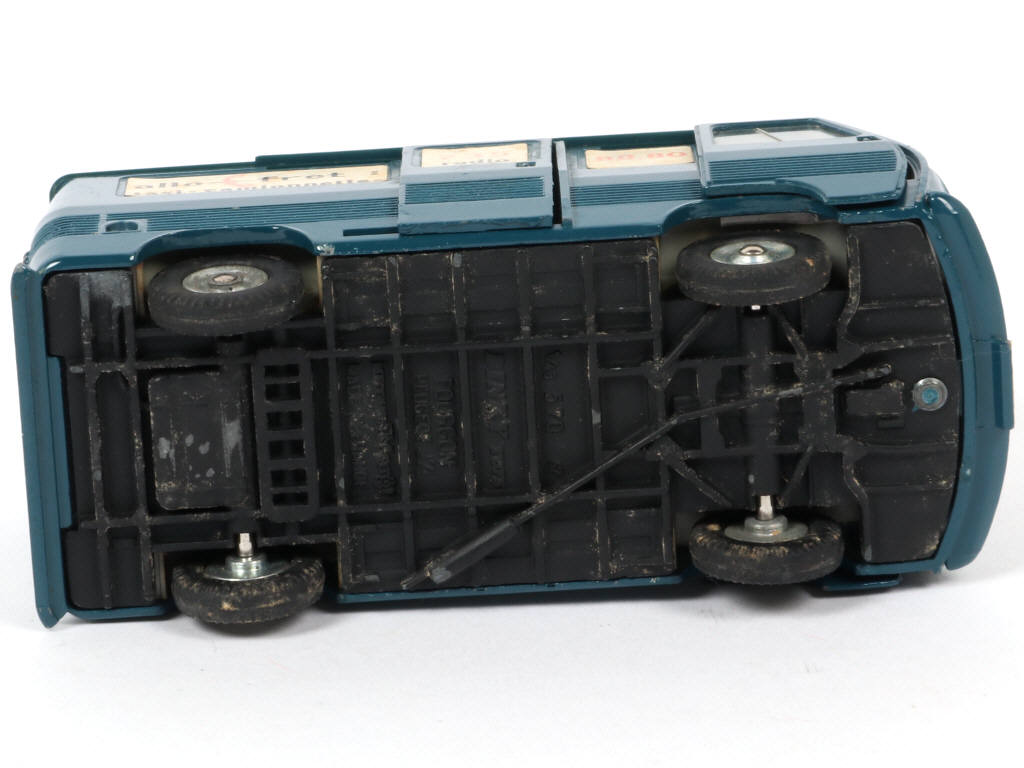 Lot 188 - DINKY TOYS (FRANCE) (1)