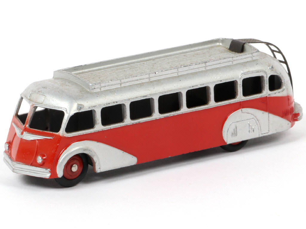 Lot 183 - DINKY TOYS (FRANCE) (1)