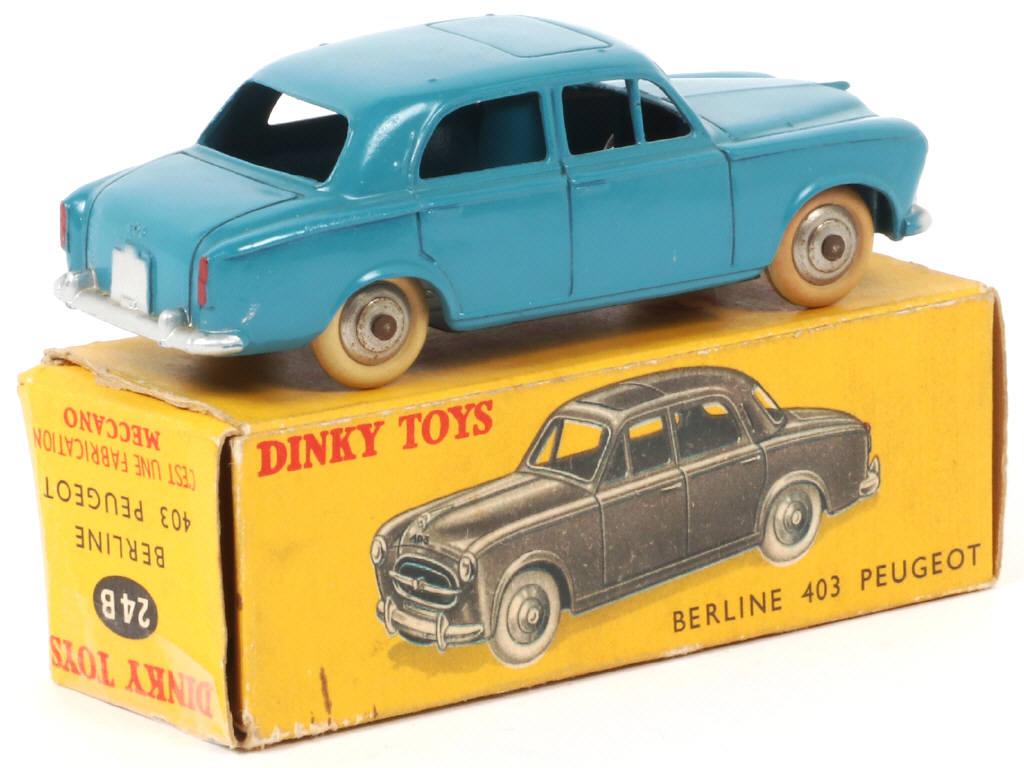 Lot 130 - DINKY TOYS (FRANCE) (1)