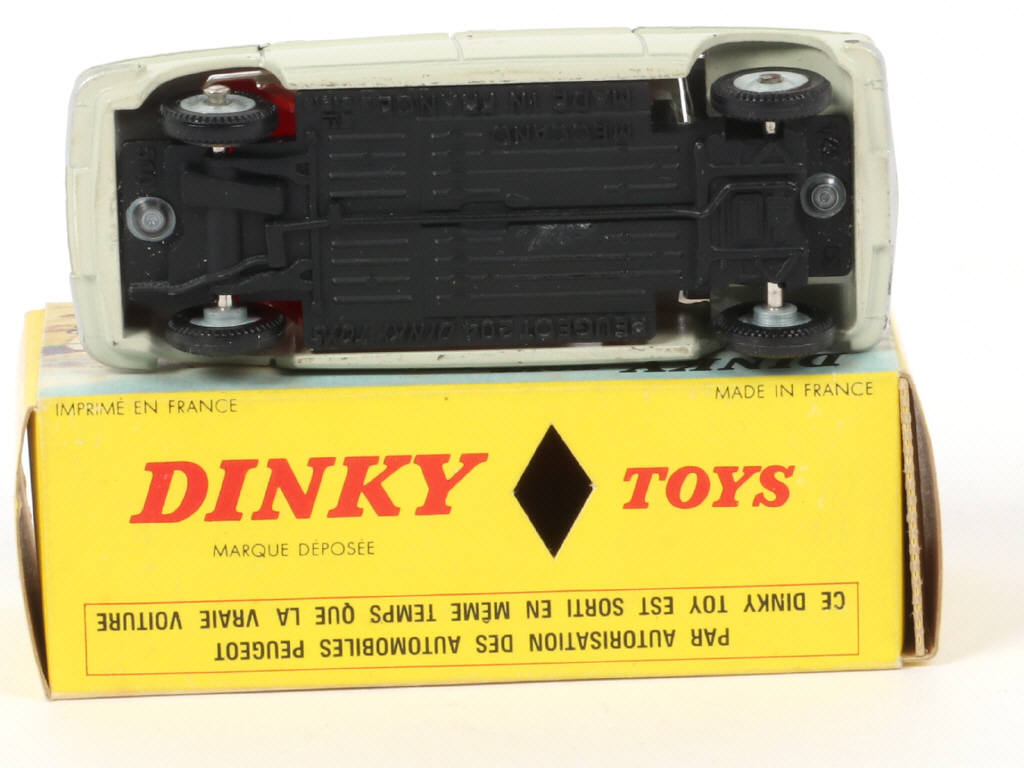 Lot 144 - DINKY TOYS (FRANCE) (1)