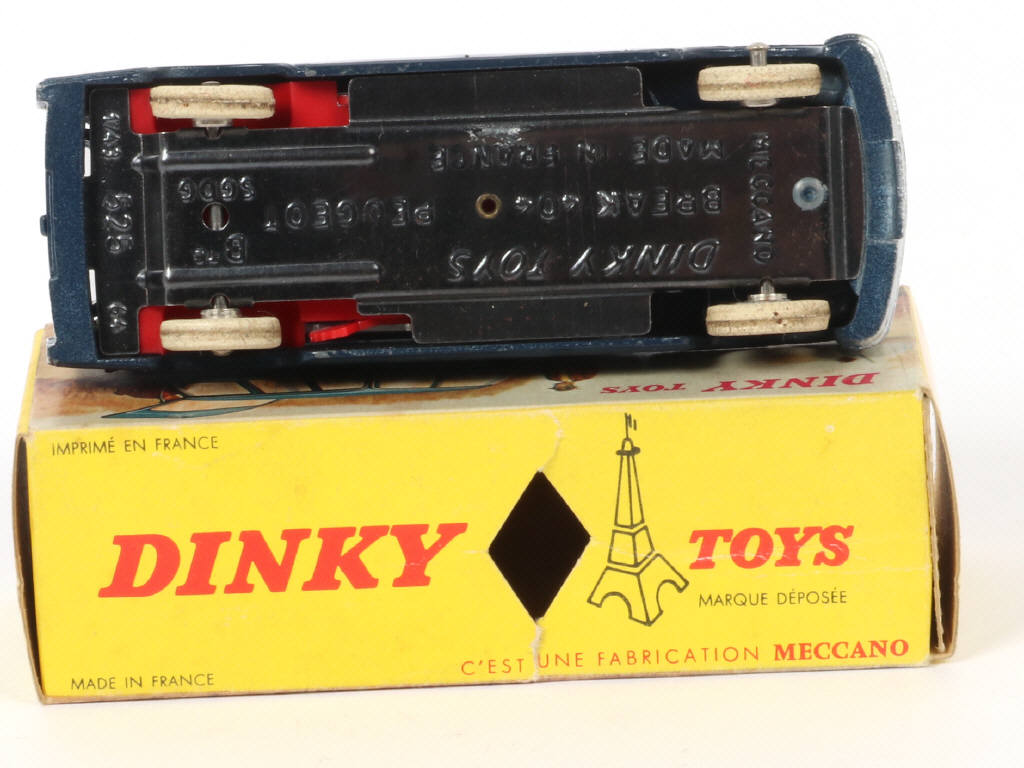 Lot 156 - DINKY TOYS (FRANCE) (1)