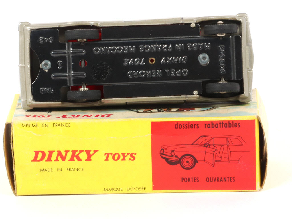 Lot 161 - DINKY TOYS (FRANCE) (1)