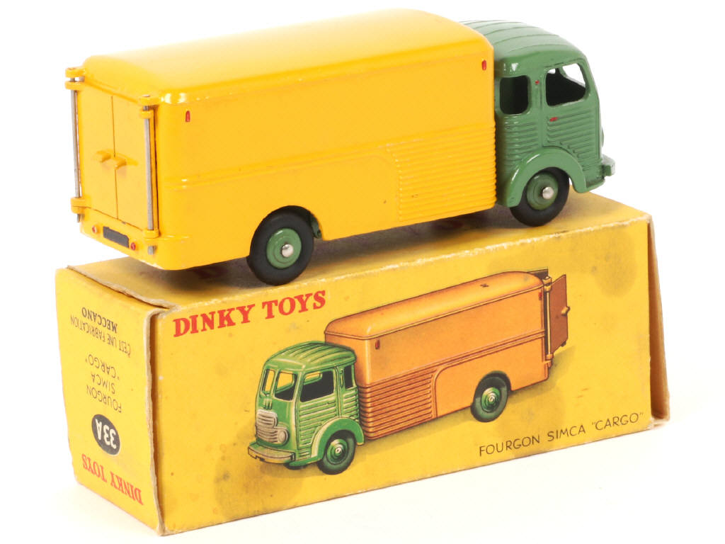 Lot 194 - DINKY TOYS (FRANCE) (1)