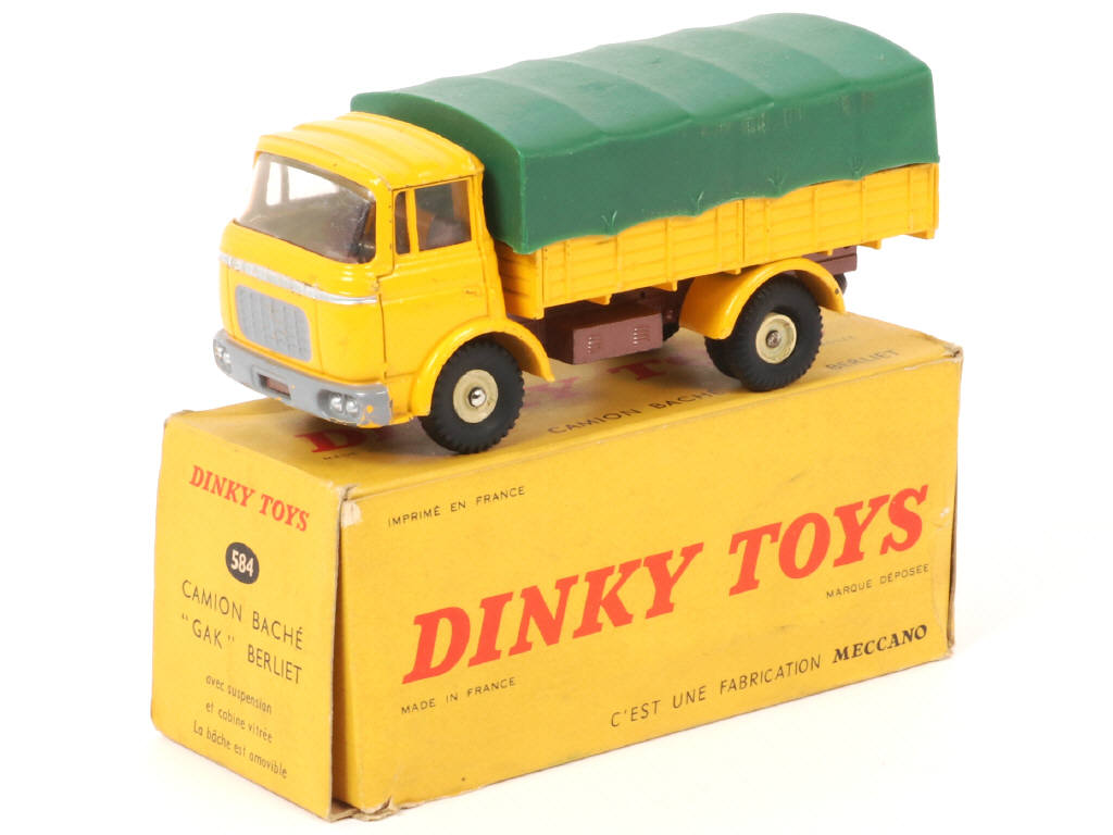Lot 200 - DINKY TOYS (FRANCE) (1)