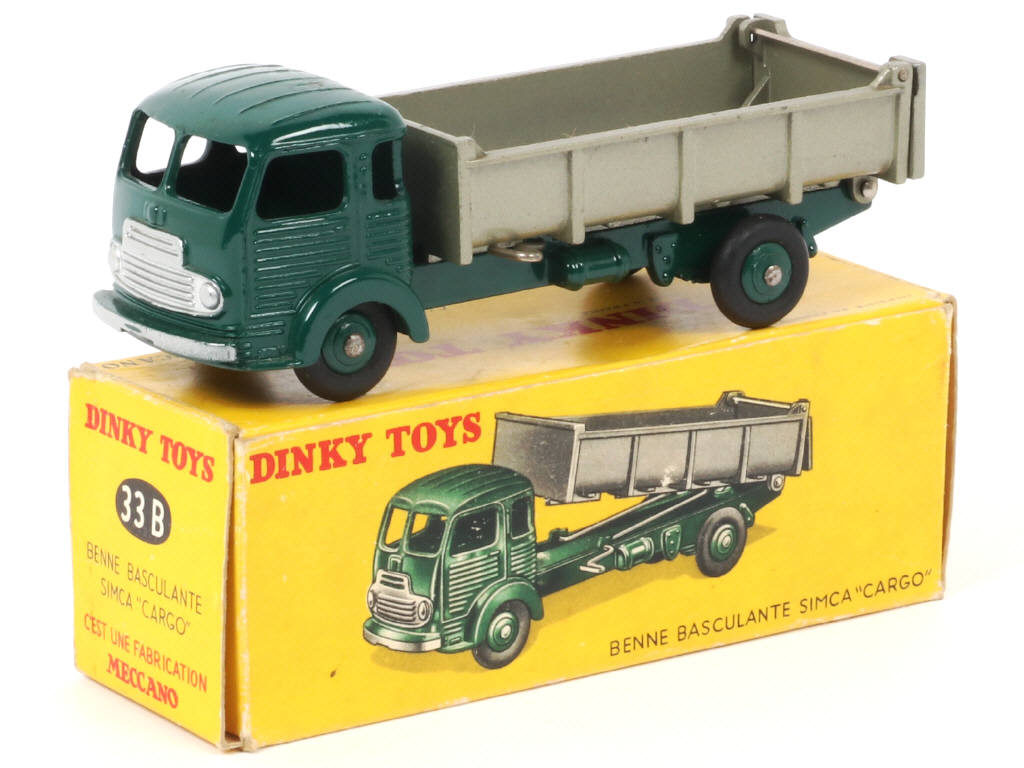 Lot 197 - DINKY TOYS (FRANCE) (1)