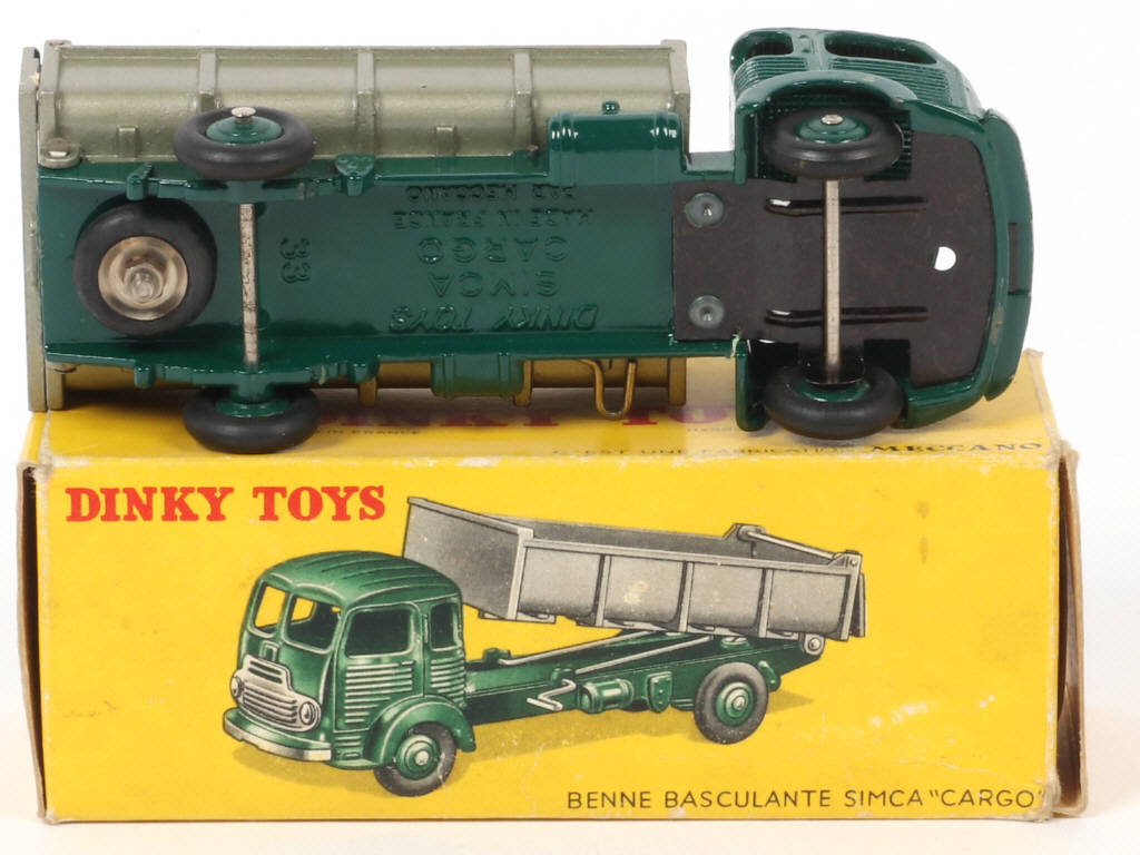 Lot 197 - DINKY TOYS (FRANCE) (1)