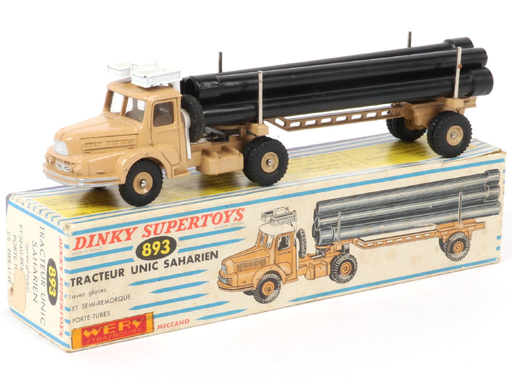 Lot 205 - DINKY TOYS (FRANCE) (1)