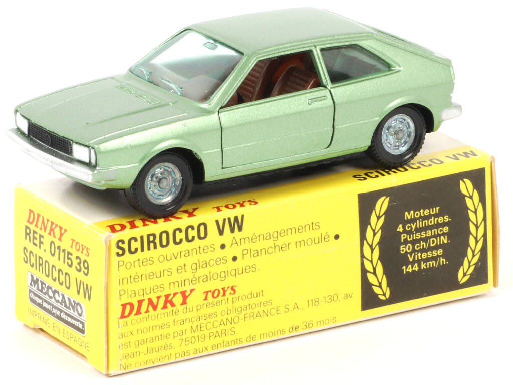 Lot 179 - DINKY TOYS (FRANCE) (1)