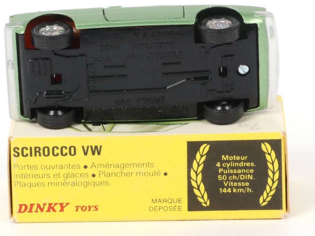 Lot 179 - DINKY TOYS (FRANCE) (1)