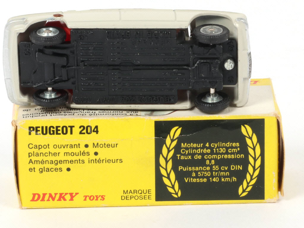 Lot 143 - DINKY TOYS (FRANCE) (1)