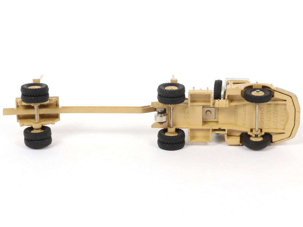 Lot 206 - DINKY TOYS (FRANCE) (1)