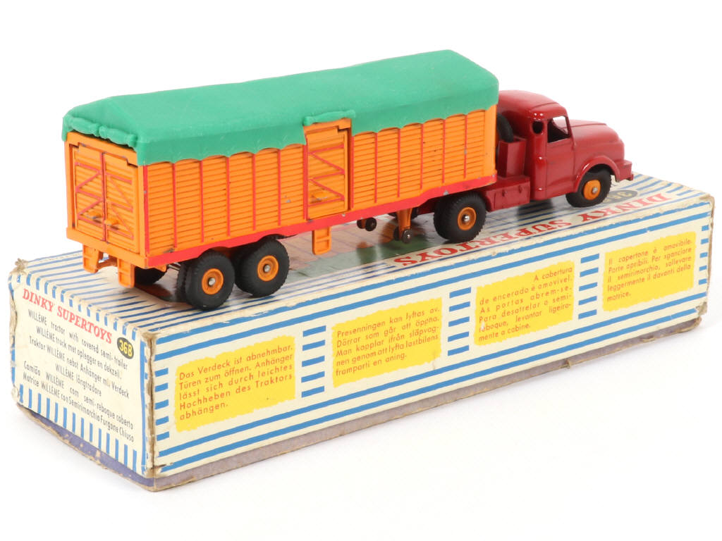 Lot 204 - DINKY TOYS (FRANCE) (1)