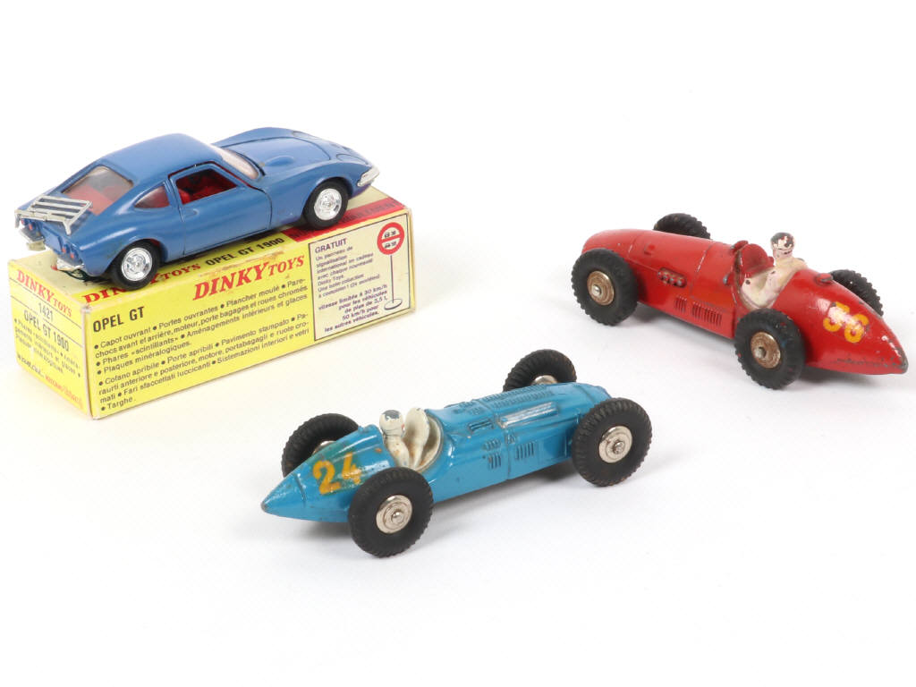Lot 234 - DINKY TOYS (FRANCE) (3)