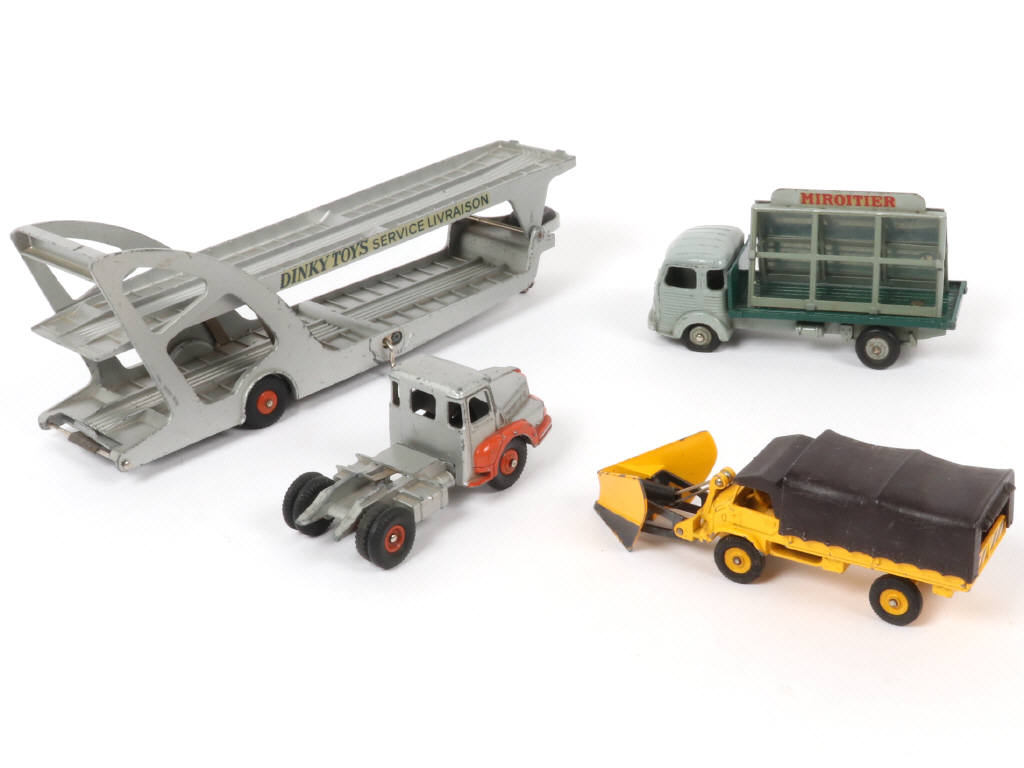 Lot 235 - DINKY TOYS (FRANCE) (3)