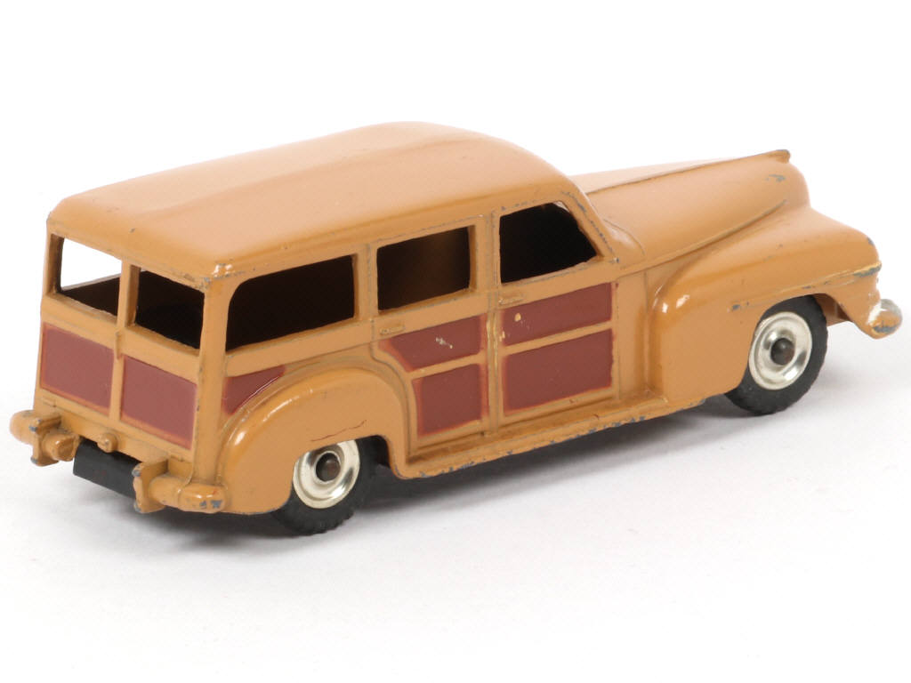 Lot 21 - DINKY TOYS (GB) (1)
