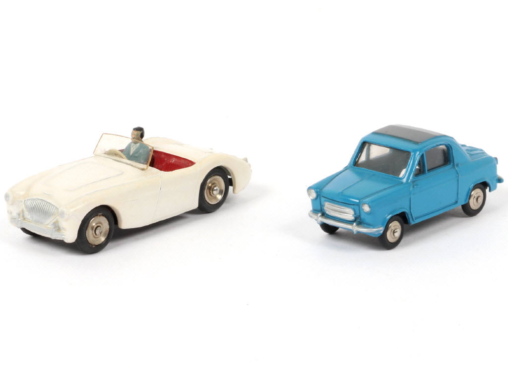 Lot 211 - DINKY TOYS (FRANCE) (2)