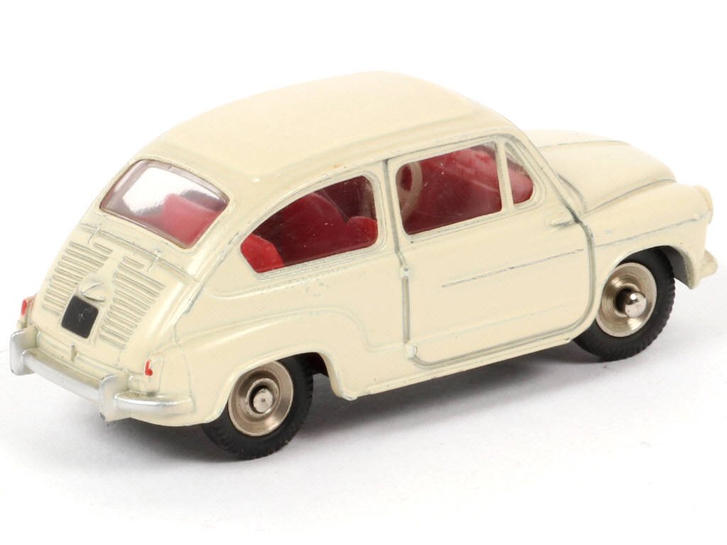 Lot 104 - DINKY TOYS (FRANCE) (1)
