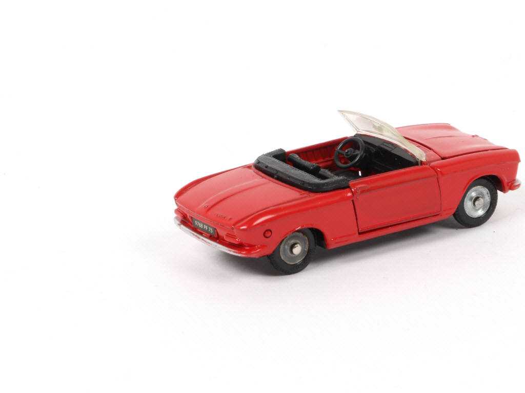 Lot 92 - DINKY TOYS (FRANCE) (1)