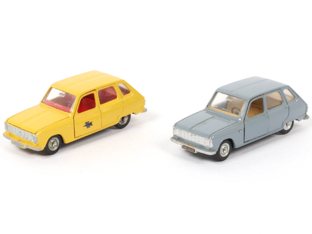 Lot 215 - DINKY TOYS (FRANCE) (2)