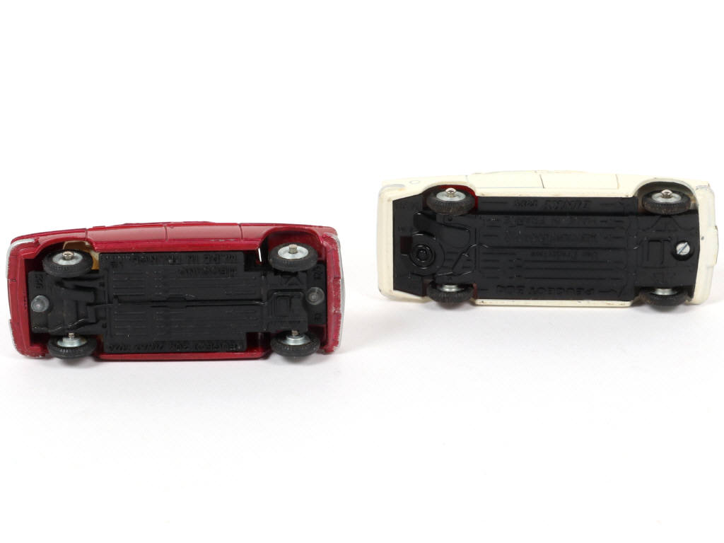 Lot 221 - DINKY TOYS (FRANCE) (2)