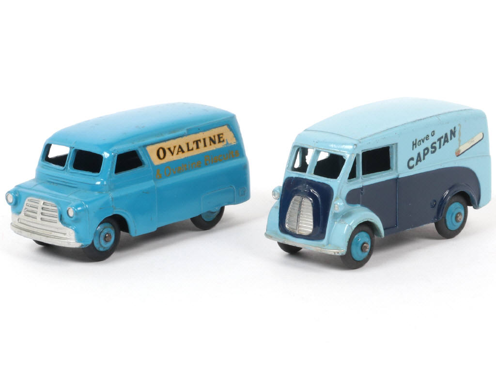 Lot 57 - DINKY TOYS (GB) (2)